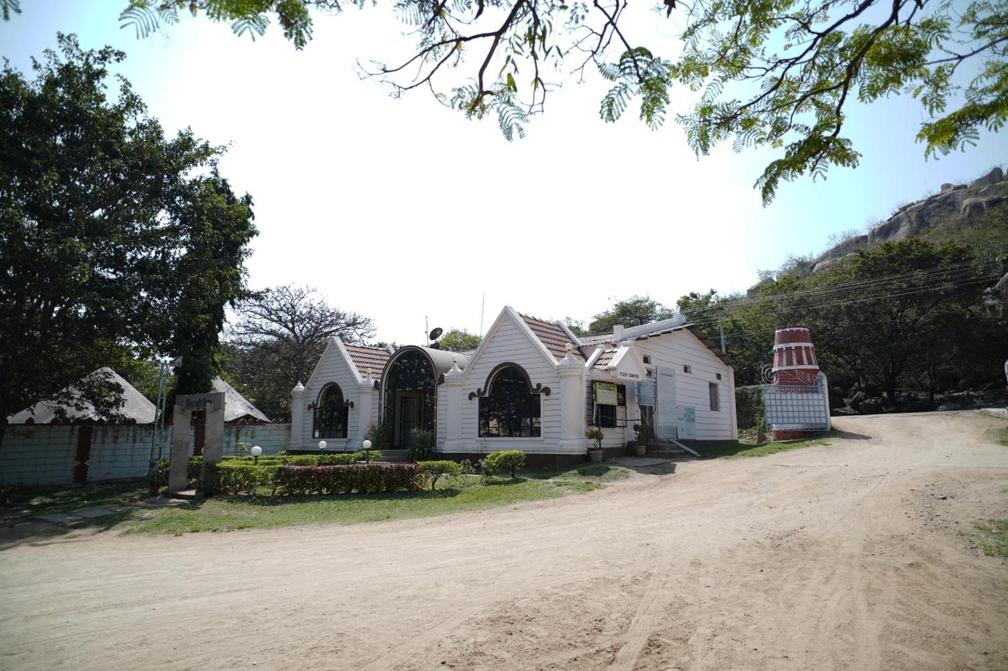 Kishkinda Heritage Resort Хампи Екстериор снимка